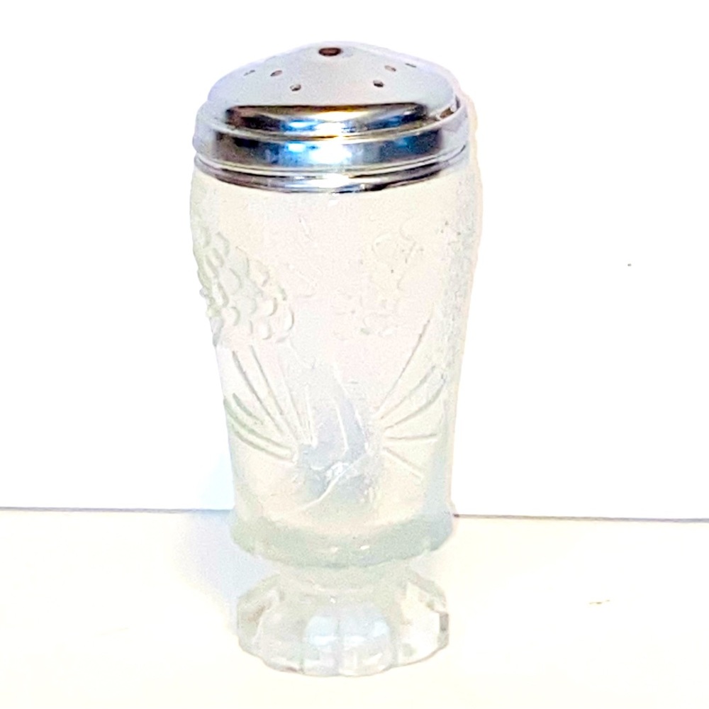 Vintage Tiara Ponderosa Pine Sugar Shaker